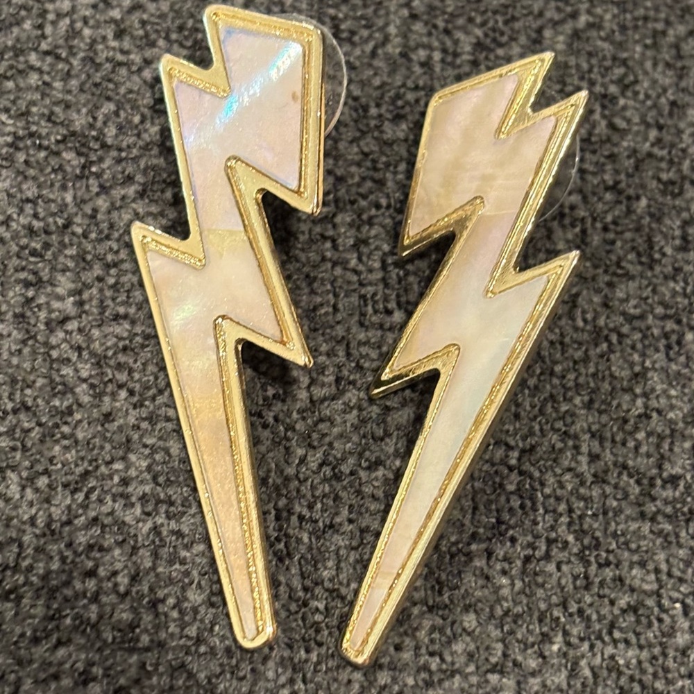 ⚡️ White Opalescent Look Lightning Bolt Earrings